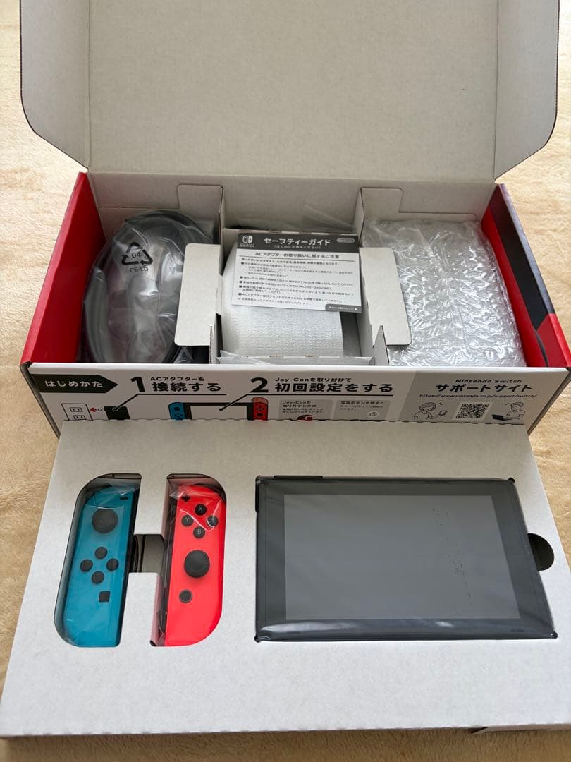 新品Nintendo Switch ネオンブルー・ネオンレッドJoy-Con付き
