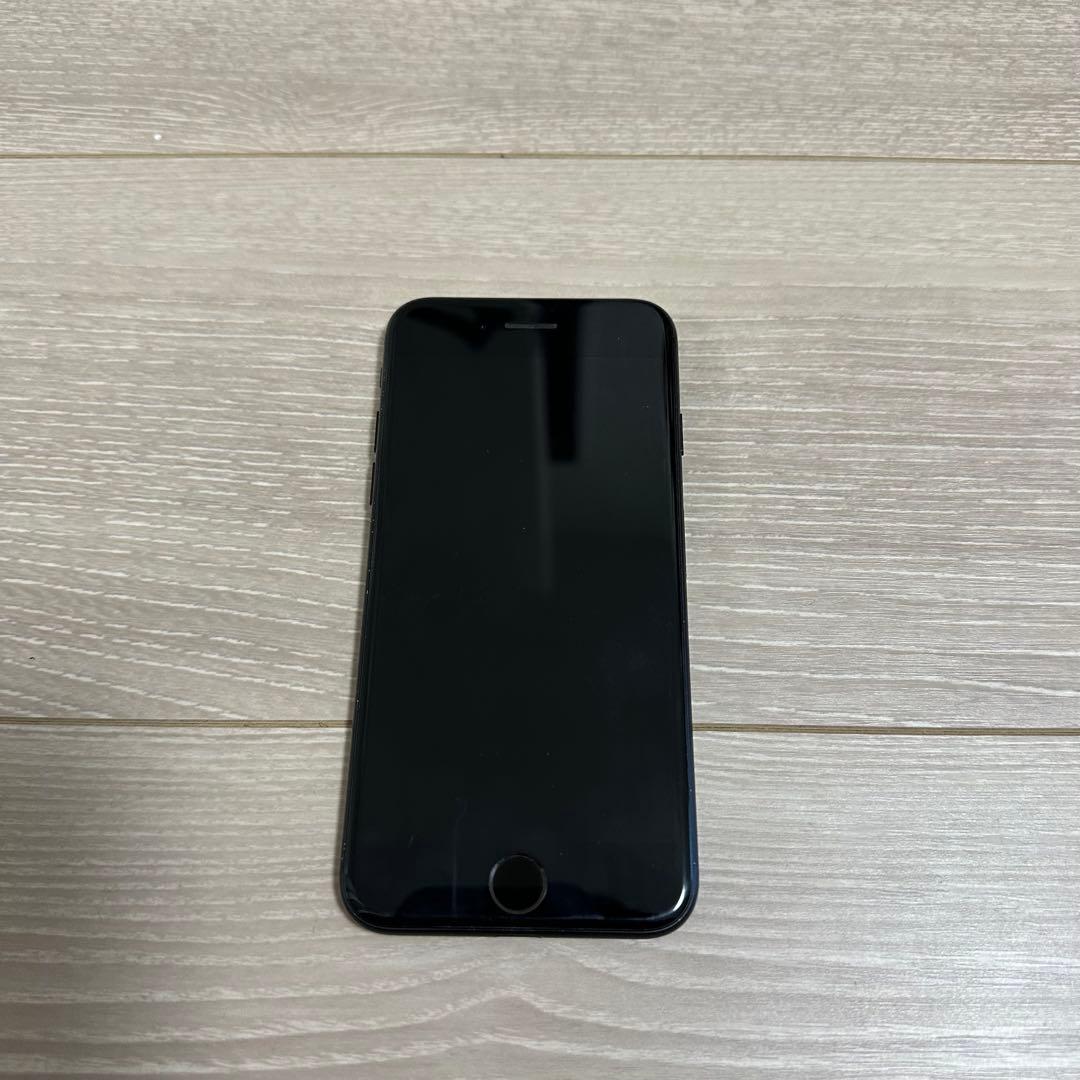 Apple iPhone 7 ブラック 本体 【simロックフリー】