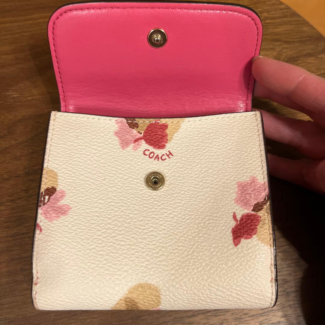 COACH 花柄 三つ折り財布