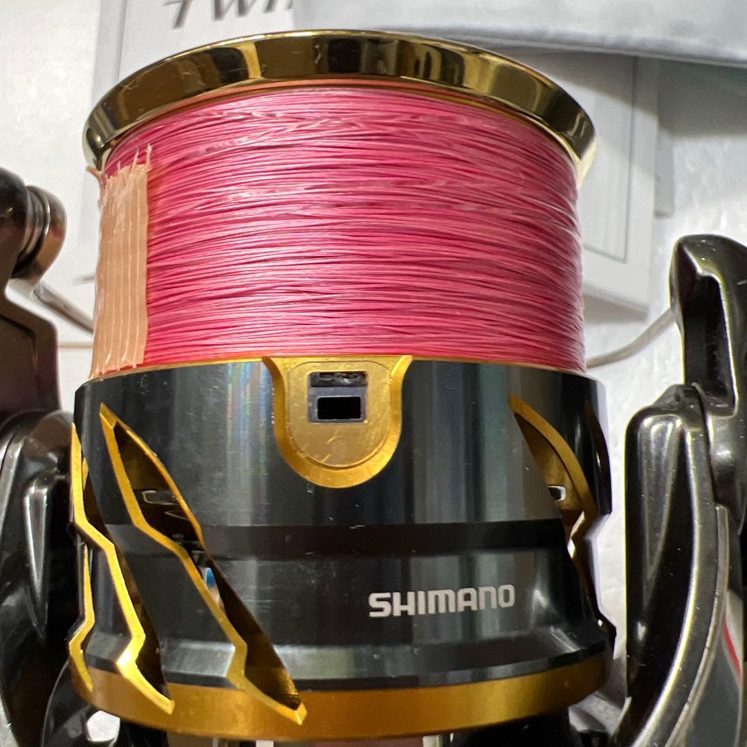 SHIMANO 20TWIN POWER 4000MHG スピニングリール
