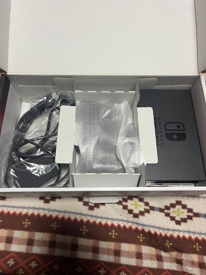 Nintendo Switch 本体 ネオンブルー/ネオンレッドその他周辺機器