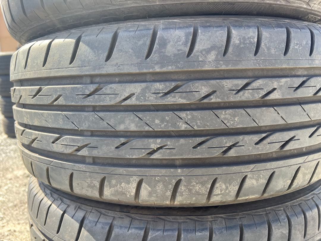 ブリヂストン　ネクストリー　225/45r18 20年製　8部山　バリ山