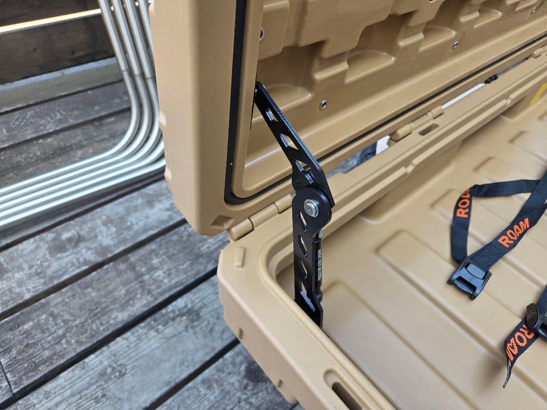 【改良型】ROAM アドベンチャー　83L RUGGED CASE デザートタン