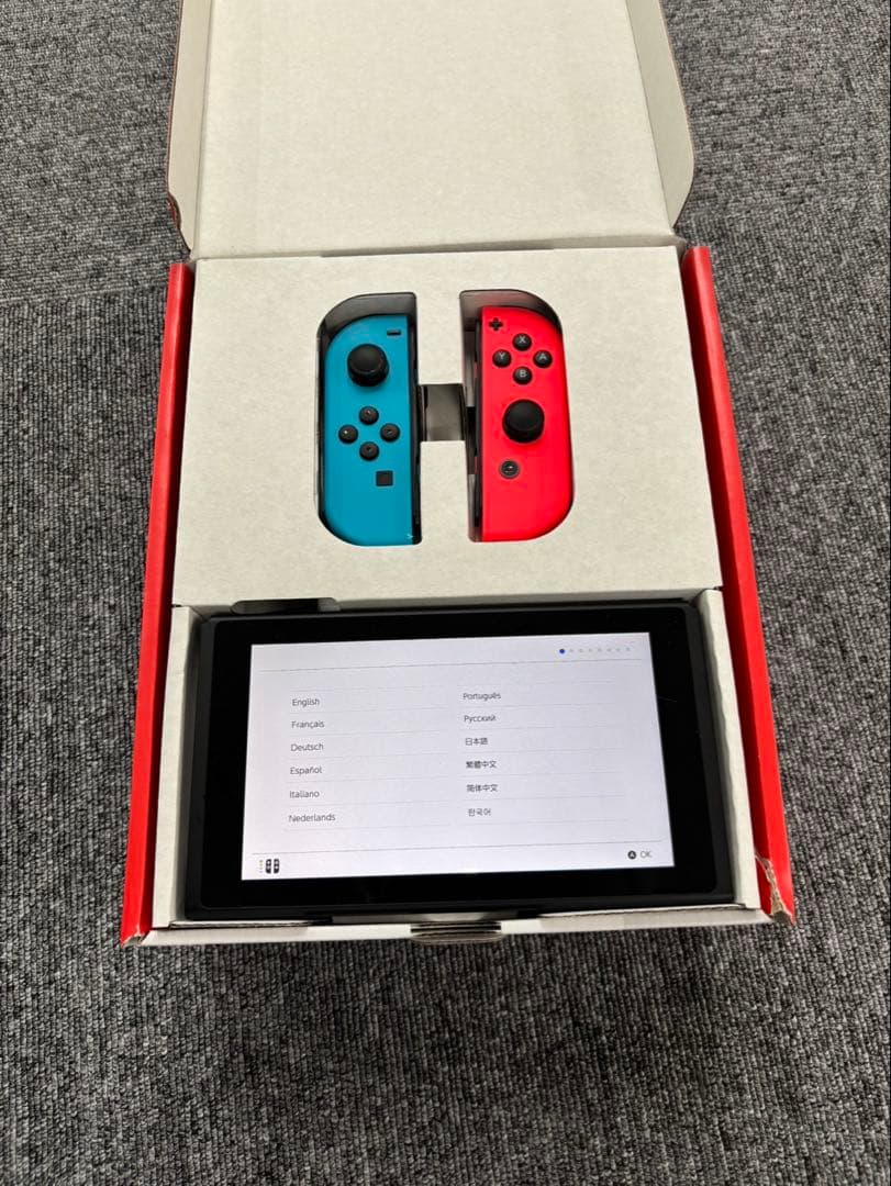 Nintendo Switch 本体　バッテリー持続時間が長くなったモデル強化版