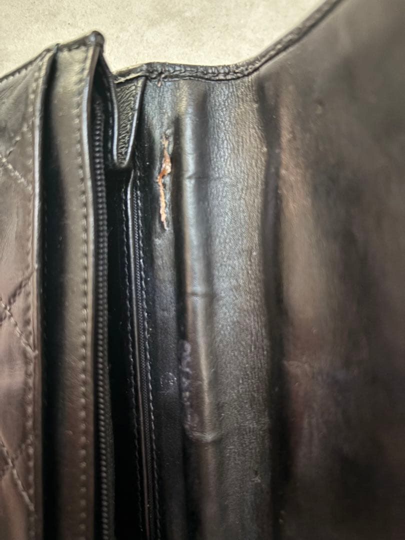 CHANEL ブラック 二つ折り財布　シャネル