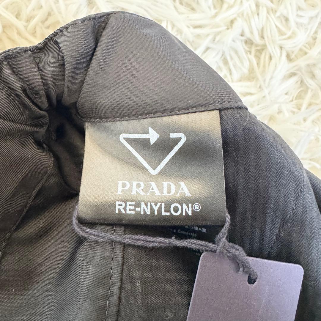 新品タグ付　プラダ　Re-Nylon　パンツ　三角プレート　ブラック　Lサイズ