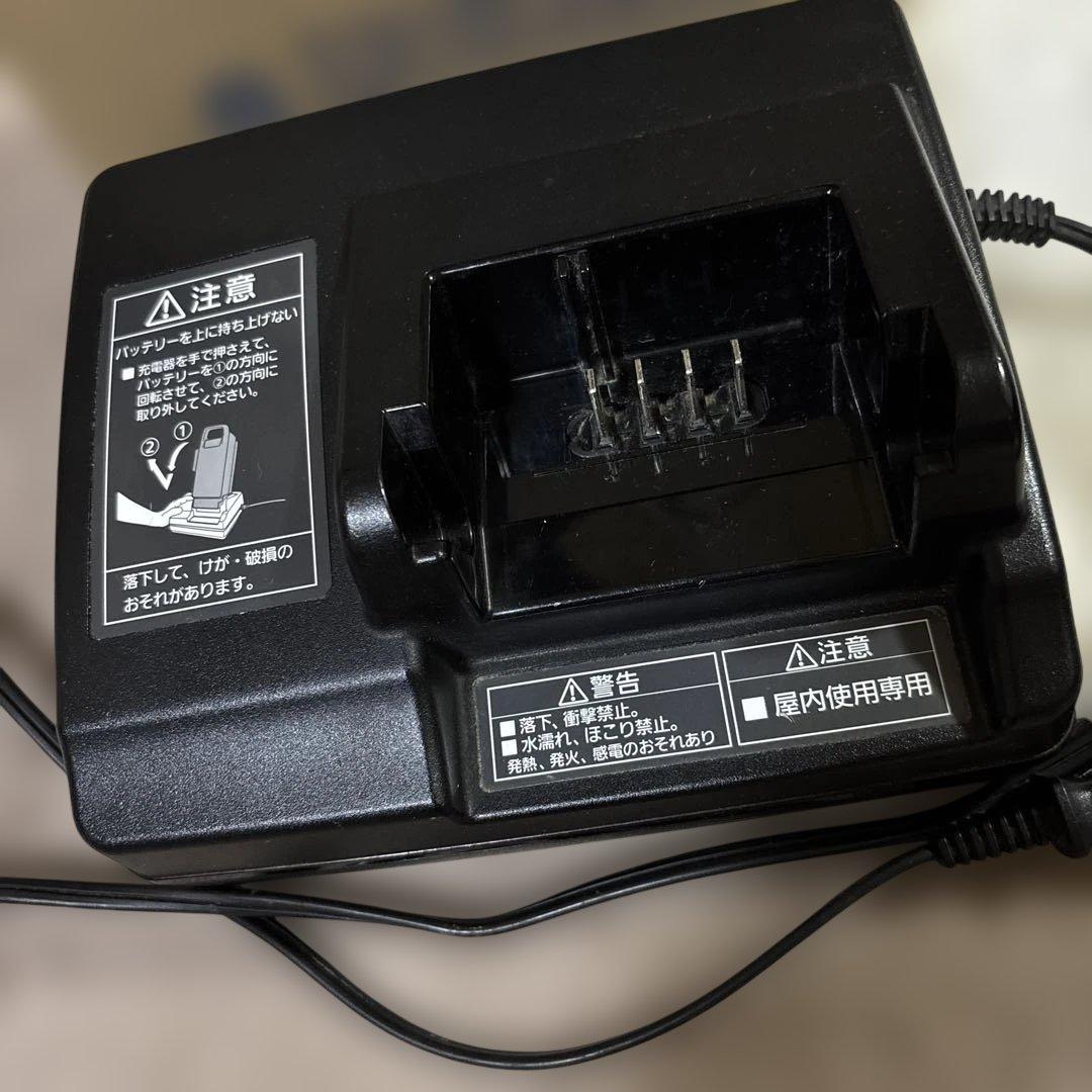 Panasonic バッテリー充電器 NK-J073Z
