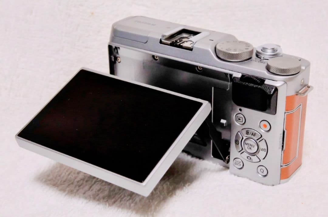 富士フイルム FUJIFILM X-A5 ブラウン ボディのみ