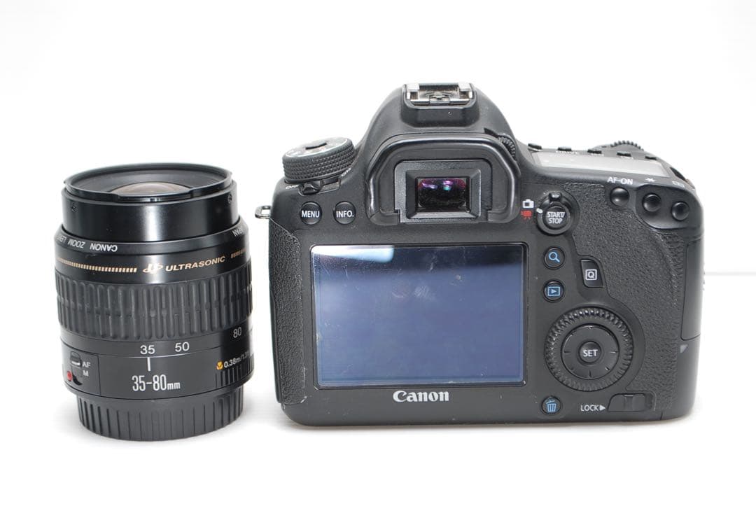 ❤️Canon EOS 6D❤️軽量モデル 中級者向け一眼レフ Wi-Fi内蔵