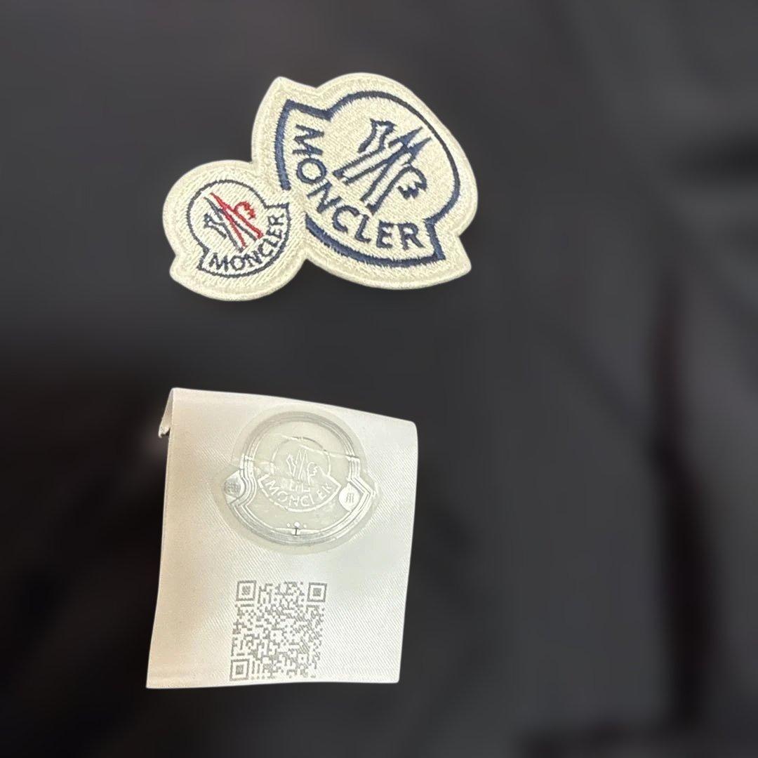 モンクレール　tシャツ　ダブルワッペン　ホログラム有　サイズ表記L