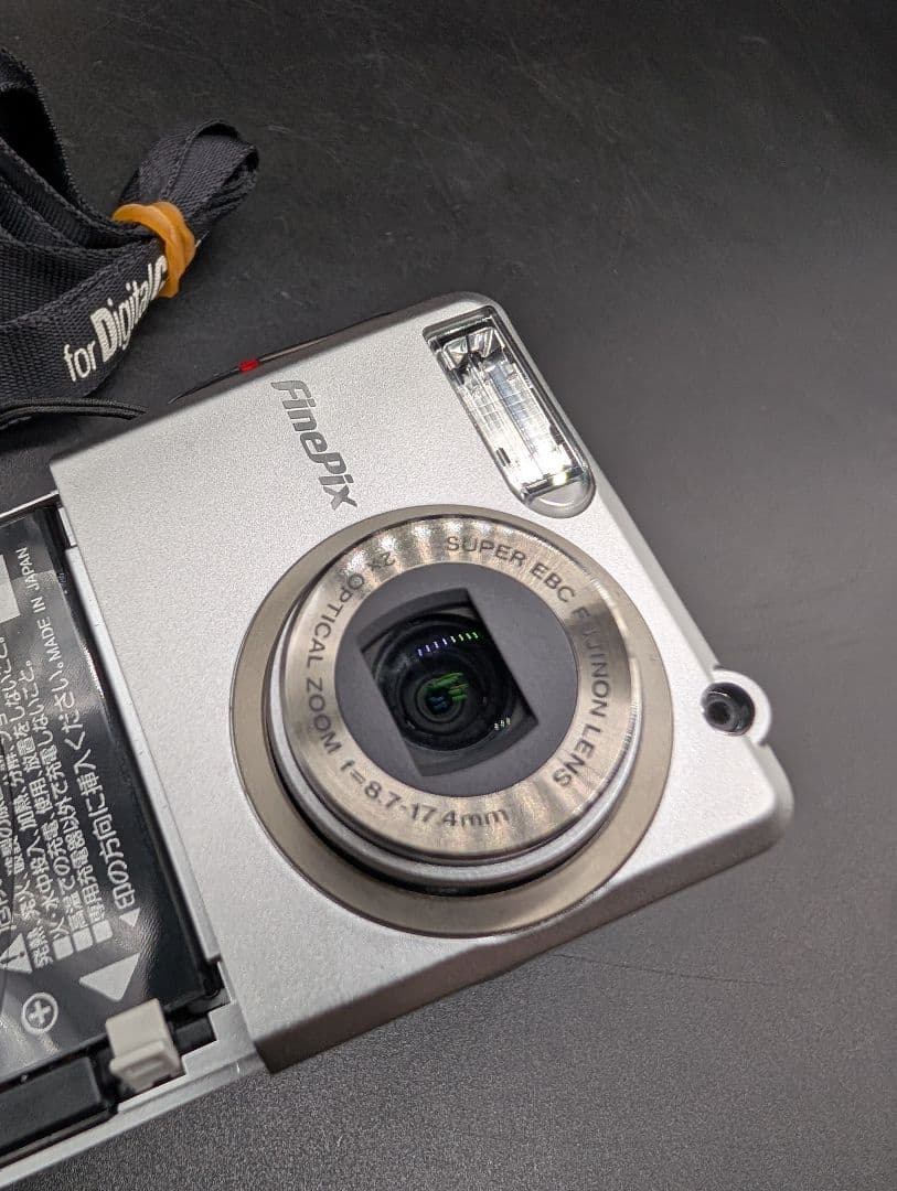 【動作確認済・外装美品】FUJIFILM finepix M603 コンデジ