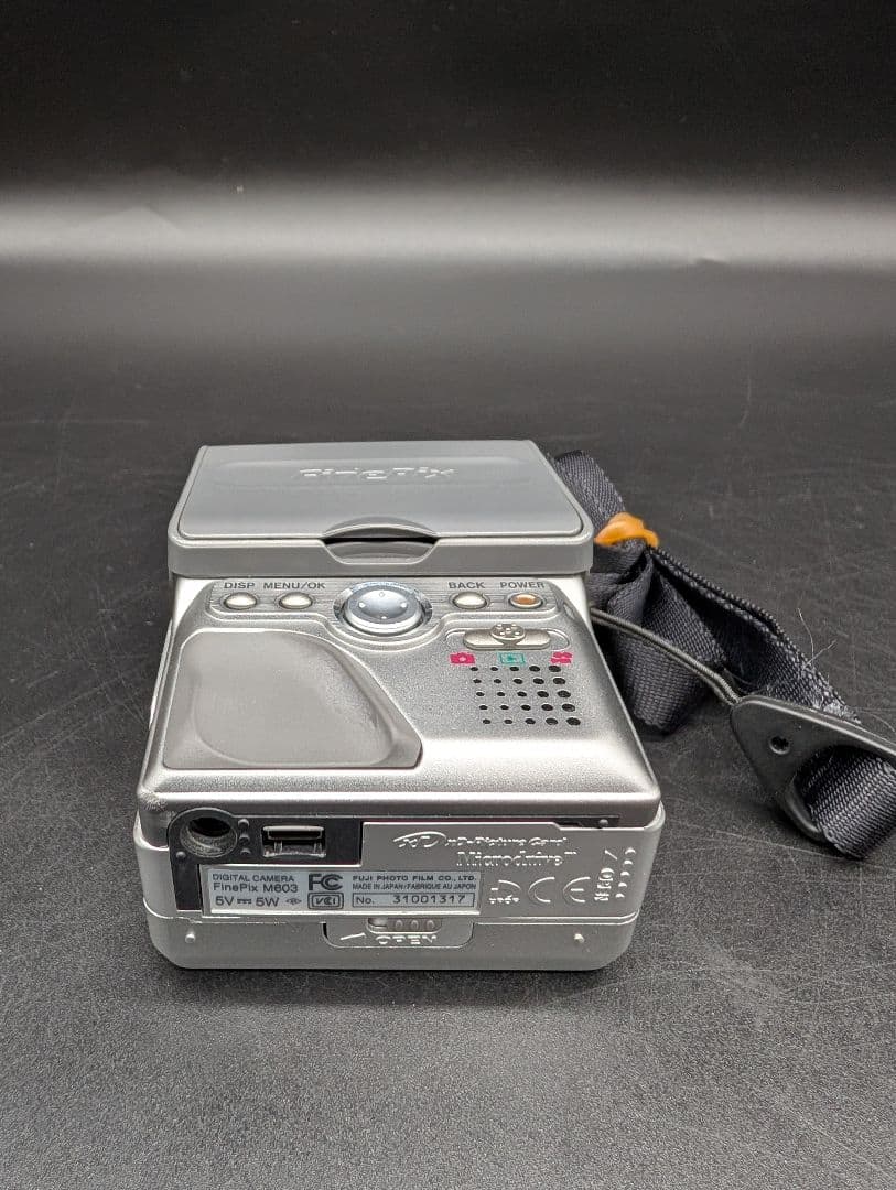 【動作確認済・外装美品】FUJIFILM finepix M603 コンデジ