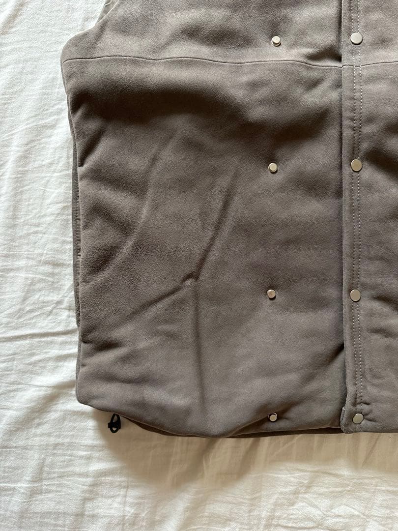 トップス mononnative HIKER PUFF VEST SHEEP