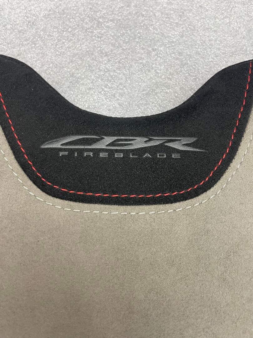 ホンダ純正！CBR1000RR-R(SC82)スペシャルシート　アルカンターラ