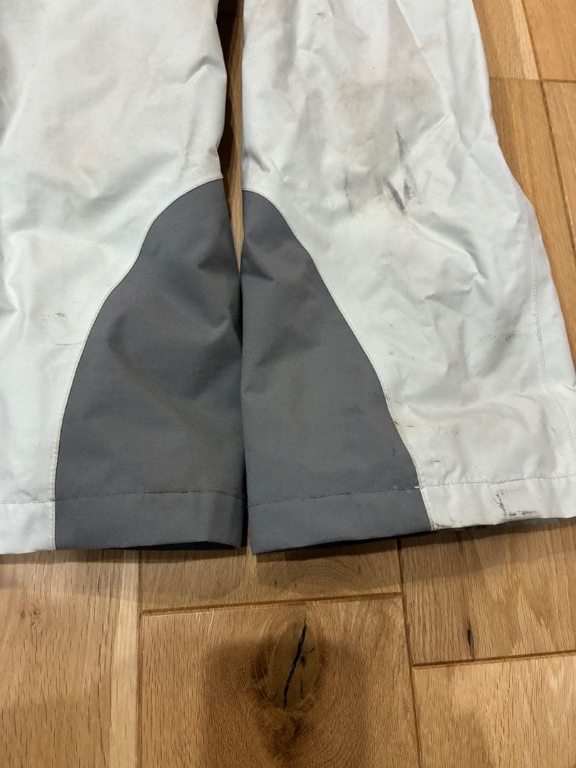 子ども用スキーウェアセット モンベル　130cm 赤ジャケット 白パンツ