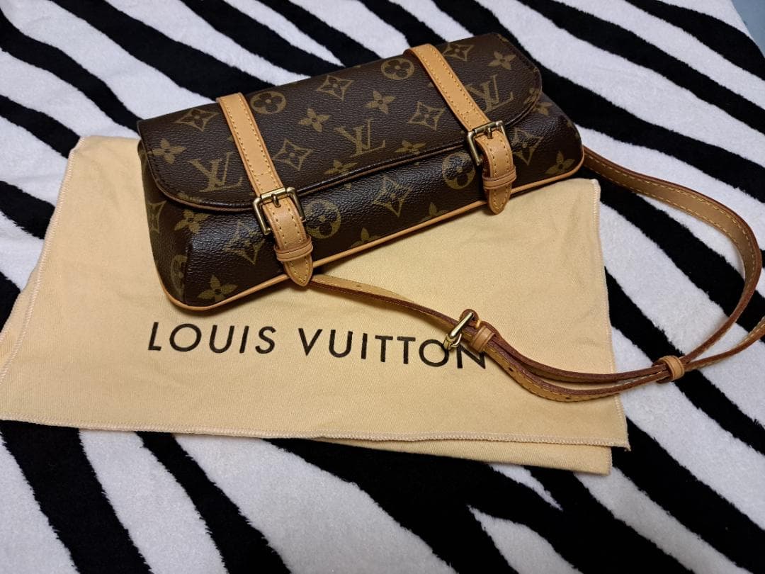 LOUIS VUITTON ボディバッグ モノグラム