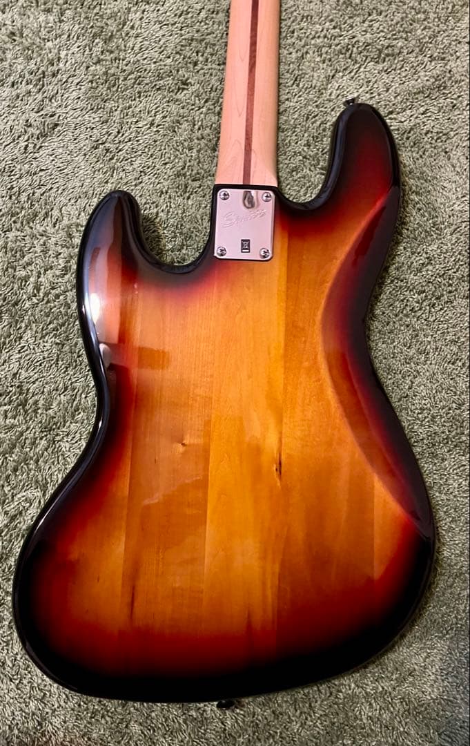 Squier Jazz Bass サンバースト 4弦 （フレットレス）