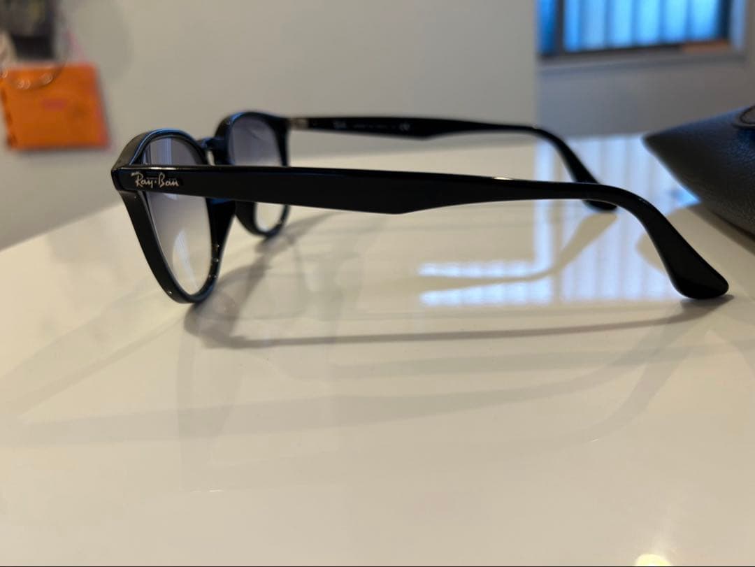 Ray-Ban RB4259F-601/19 サングラス