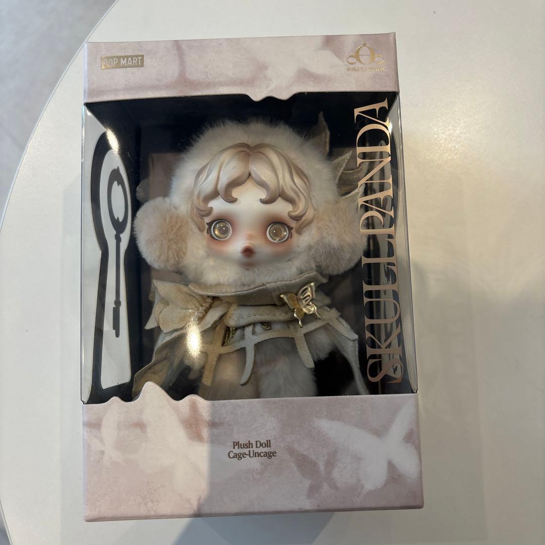 POP MART 上海限定　SKULLPANDA ぬいぐるみ