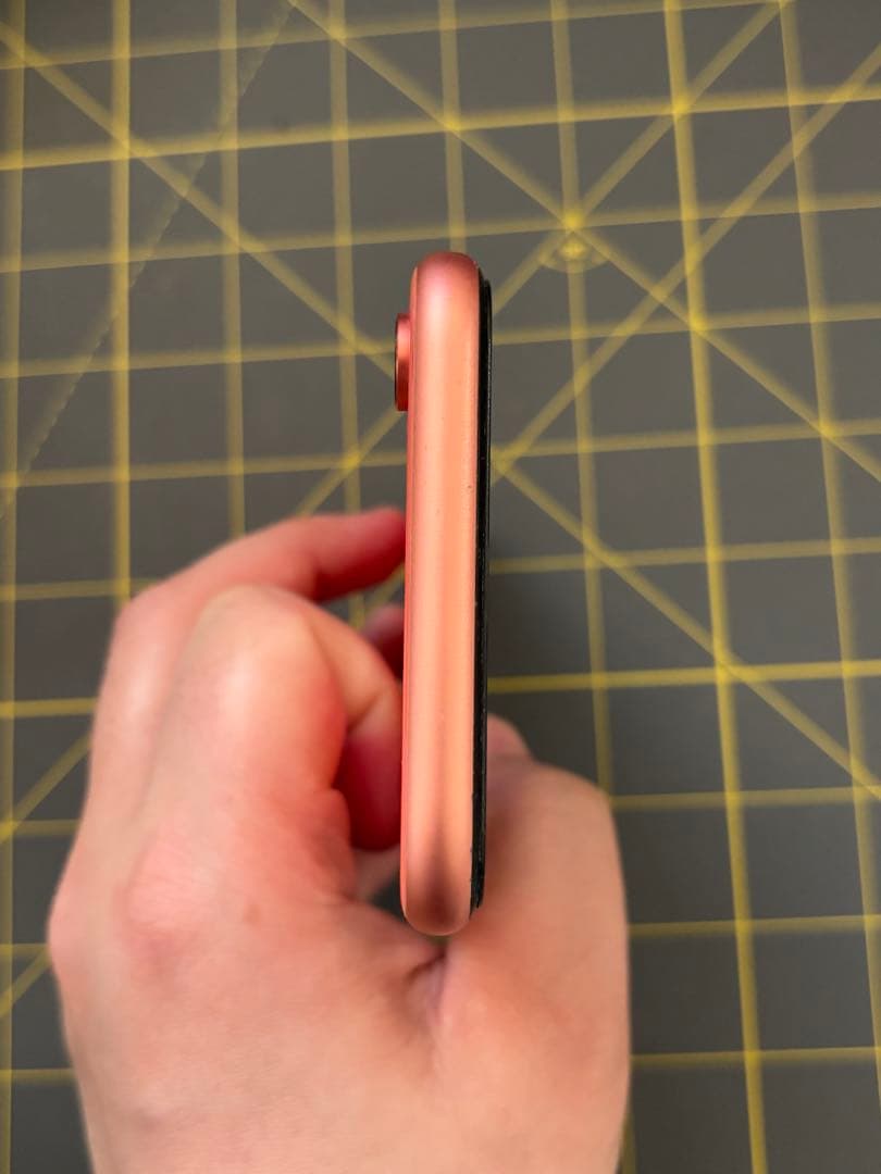 Apple iPhone XR オレンジ 画面ひびあり　ジャンク品