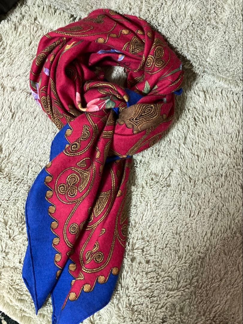 【美品】HERMES 花柄 カミシヤシルク 140 ショールストール エルメス