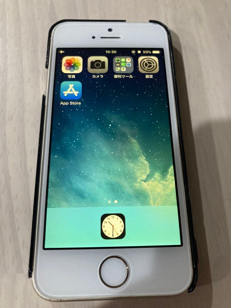 Apple iPhone 5s ゴールド本体　ケース付き　カメラ撮影可能