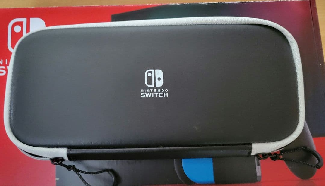 Nintendo Switch 本体 本体カバー付