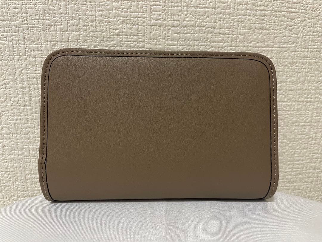 コーチ　レディース　折財布　グレー　小銭入れあり　新品　未使用