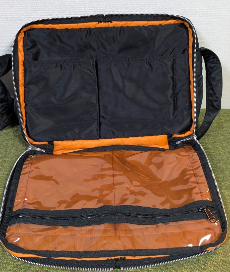 【極美品】【希少】PORTER 2層式 タンカー ショルダーバッグ ブラック