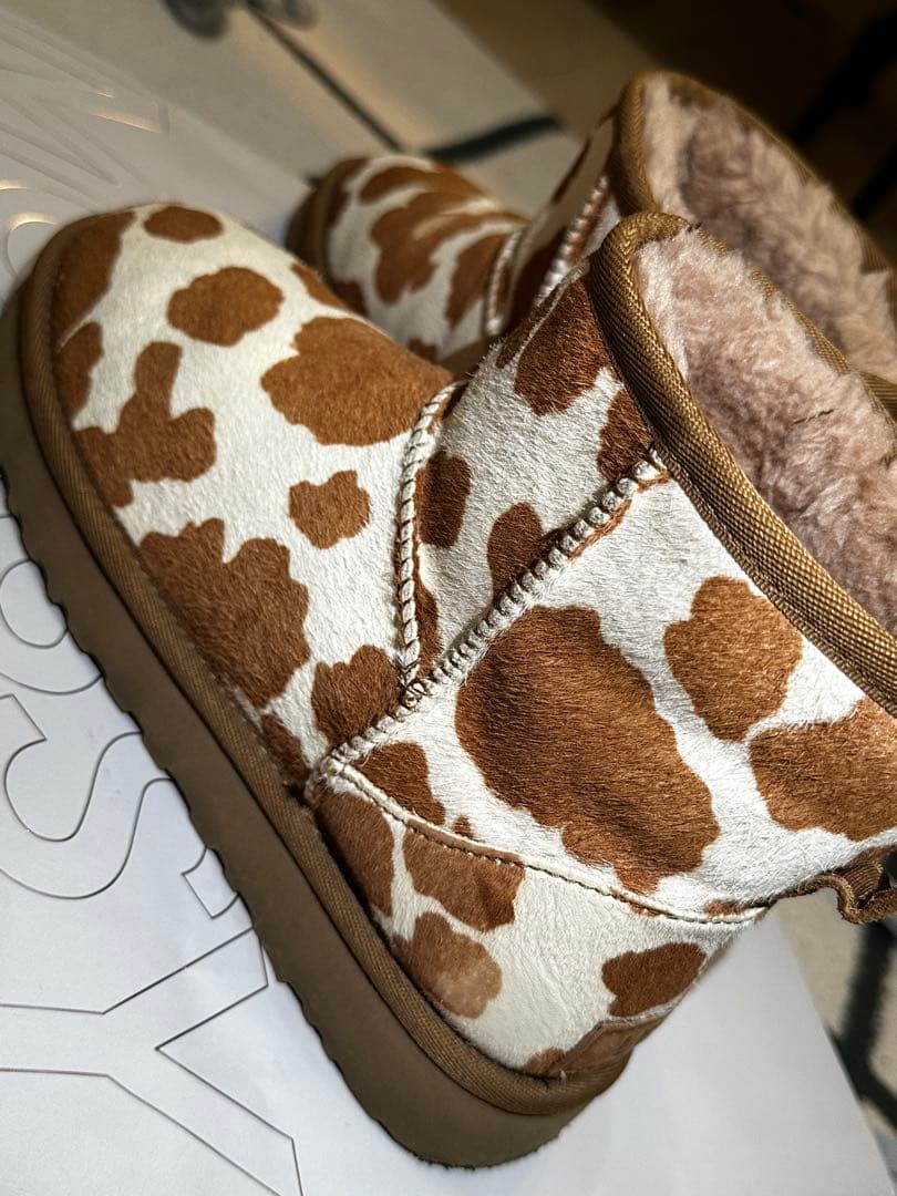 UGG ヒョウ柄 ムートンブーツ