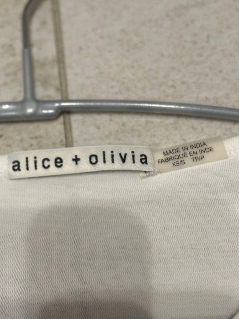 アリスアンドオリビア　alice +Olivia Tシャツ