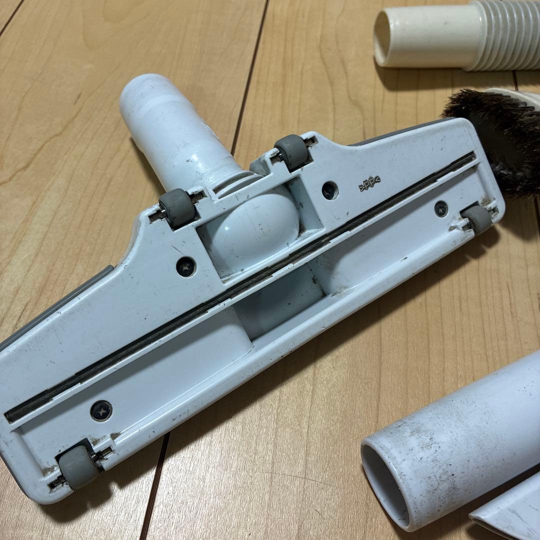 マキタ　充電式クリーナー　CL181FD 掃除機　18V ホワイト