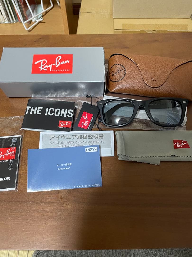 小物 RAY-BAN Wayfarer Matte Black ORB2140F