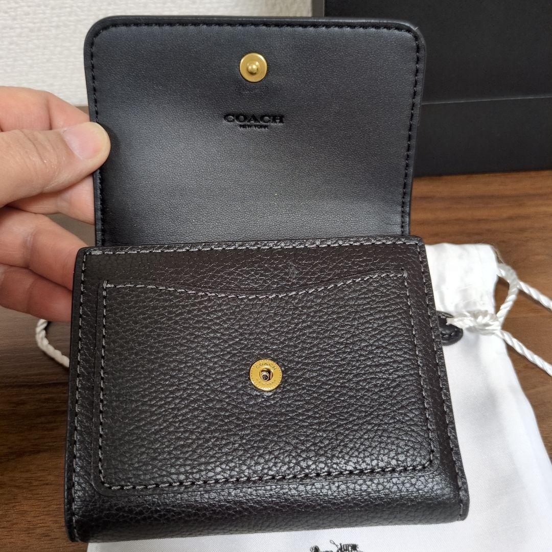 COACH ブラック三つ折り財布