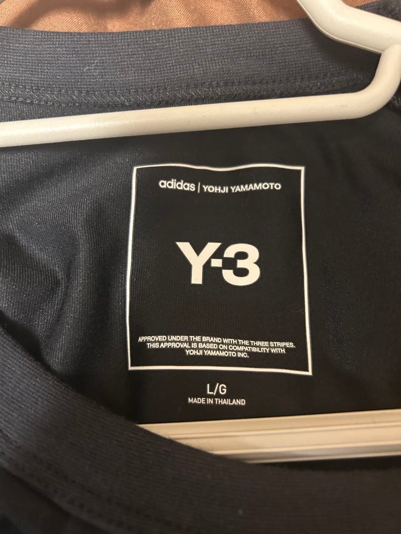 新品♡タグ付きY-3 ブラック Tシャツ L サイドボタンシースルーデザイン付き