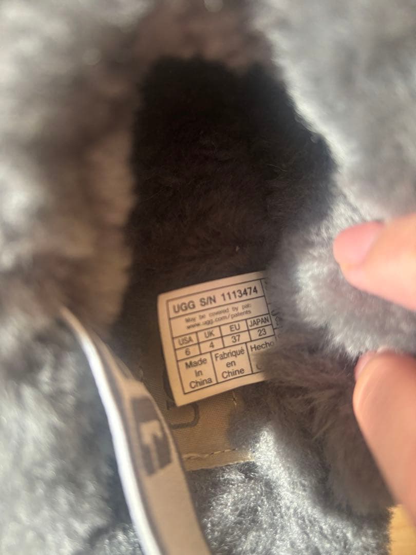 UGG グレー　ファンケット ファー厚底サンダル23cm