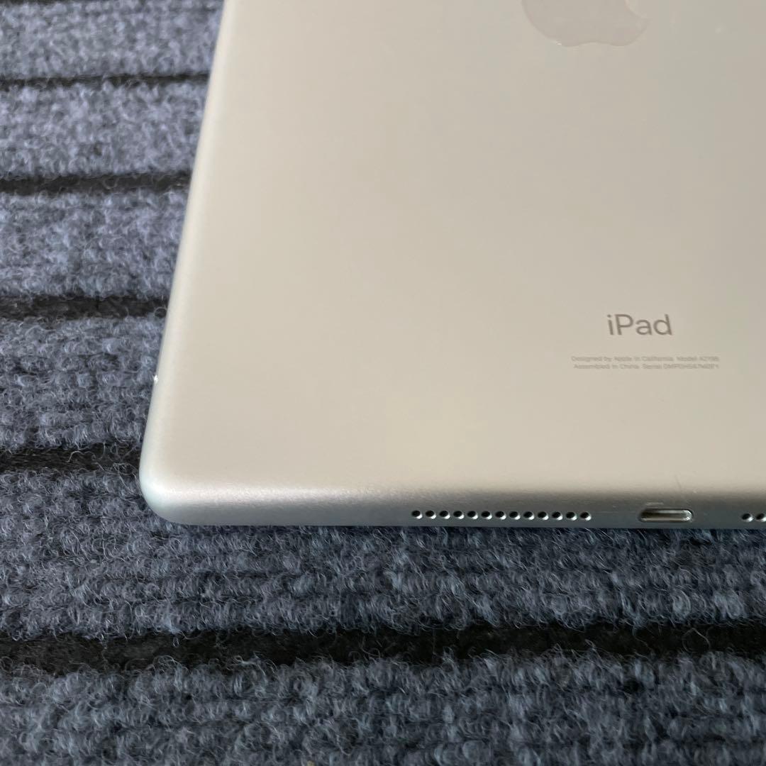 12 iPad 7世代 128GB SIMフリー シルバー
