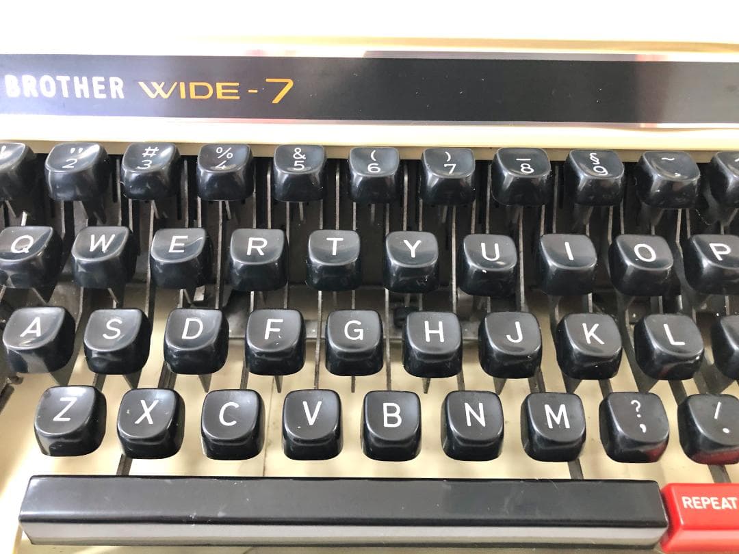 【完動品・印字可能・取説付】ブラザー「WIDE-7」423 タイプライター