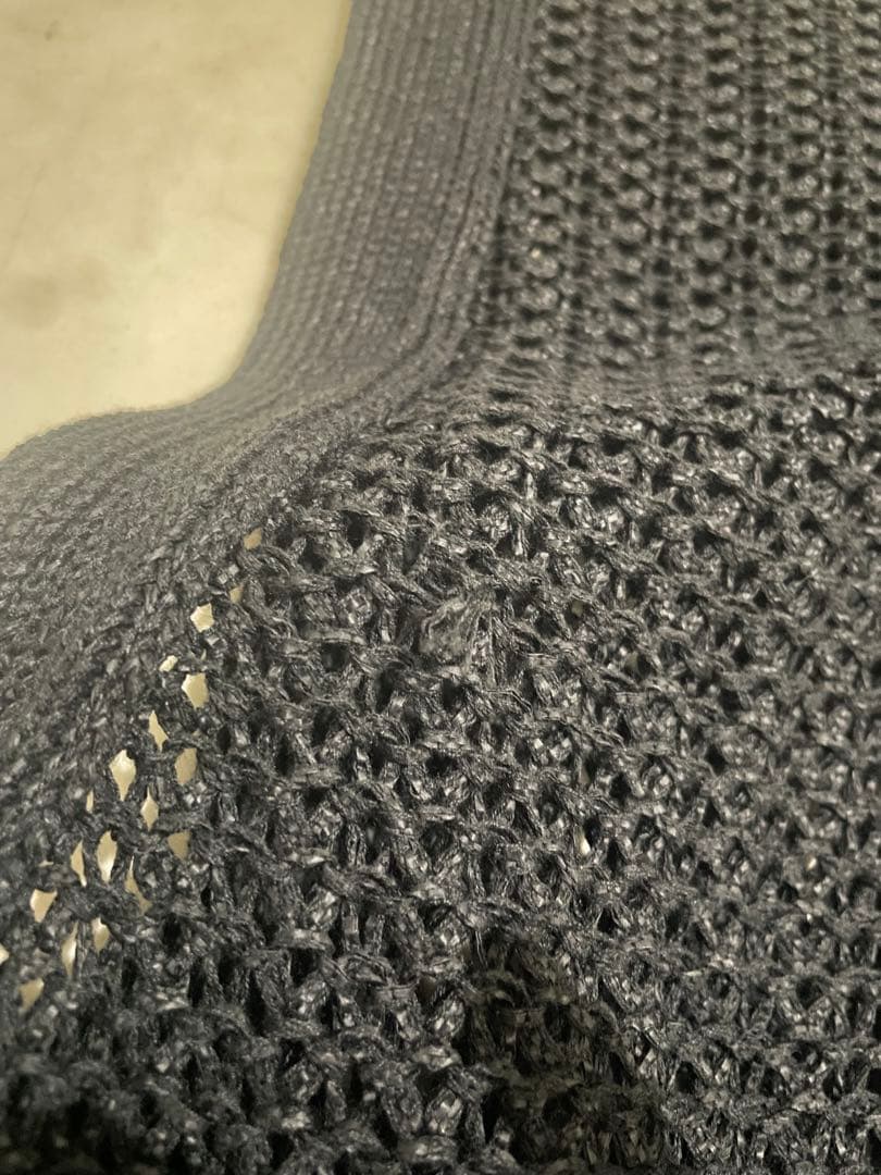 ISSEY MIYAKE ニットベスト ブラック 4/1迄の掲載