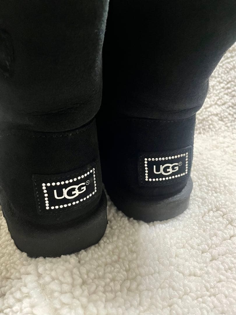 UGG ベイリーボタンブリング黒 23cm【美品】