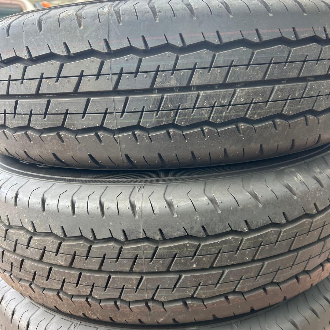 DUNLOP SP175 195/80R15 15インチ タイヤ　ハイエース