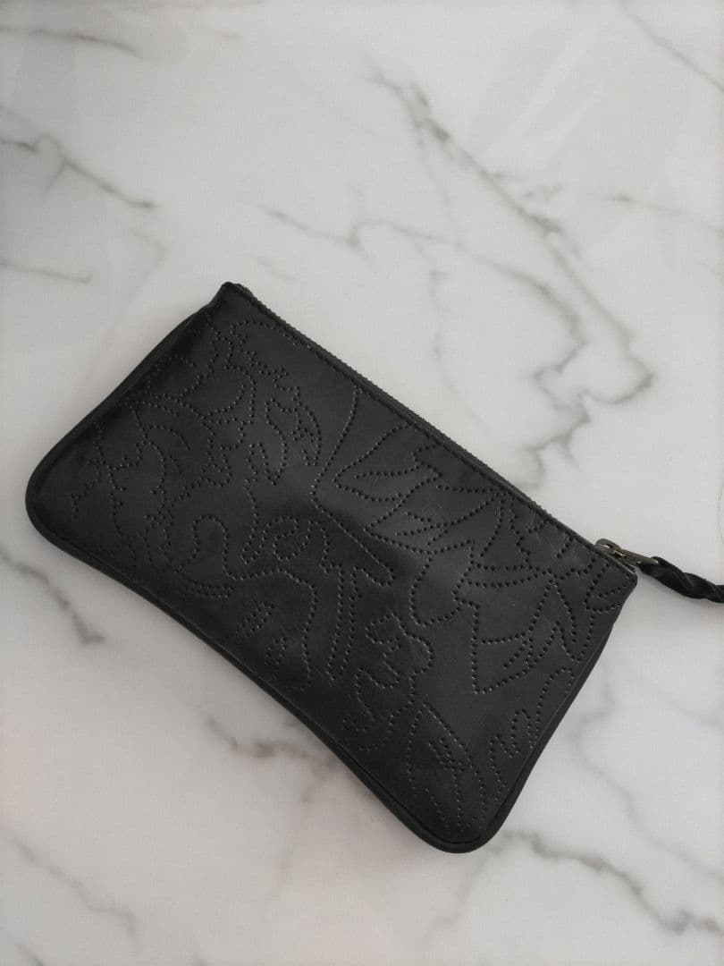 nanaobag★パンチングレザーボディバッグとポーチ