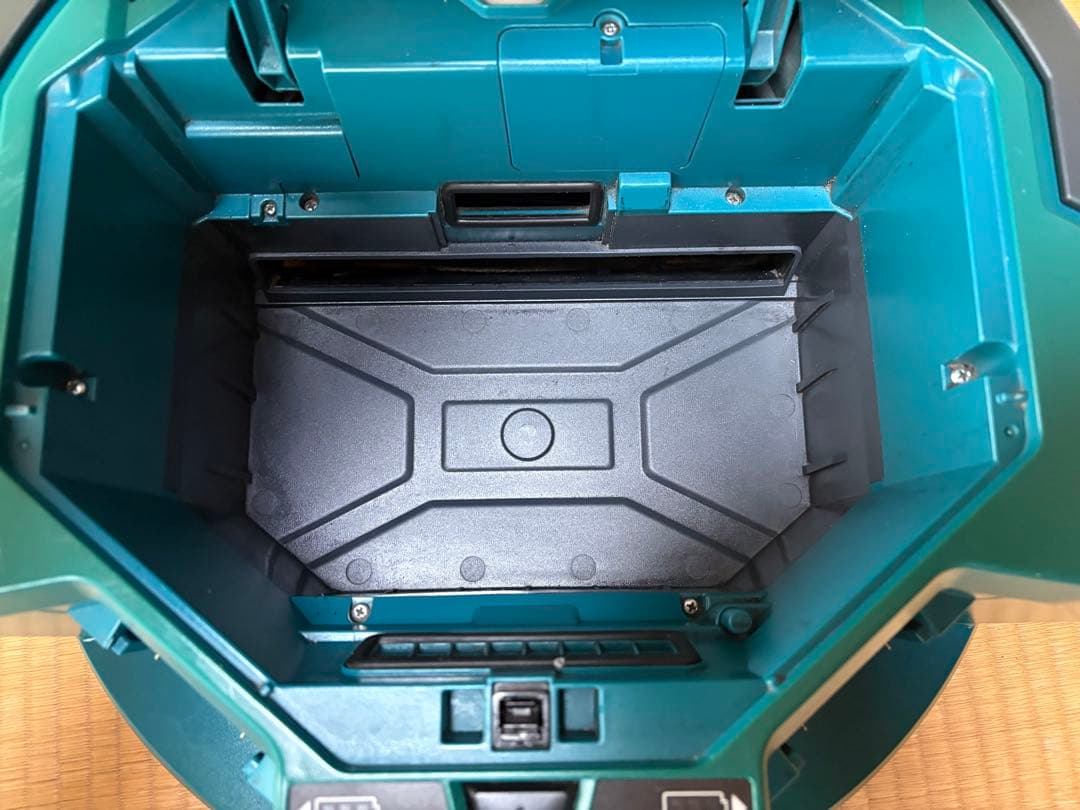 マキタ ロボット掃除機 RC200D ※本体のみ