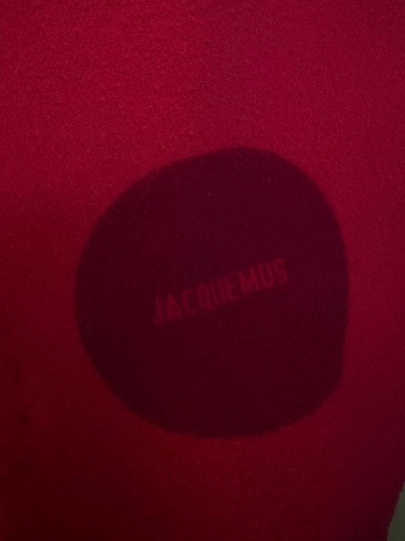 JACQUEMUS 赤 ストール