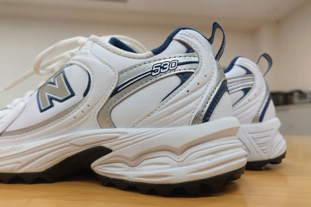 着用1回☆ニューバランス 530 v1 スパイクレスゴルフシューズ 22.5cm