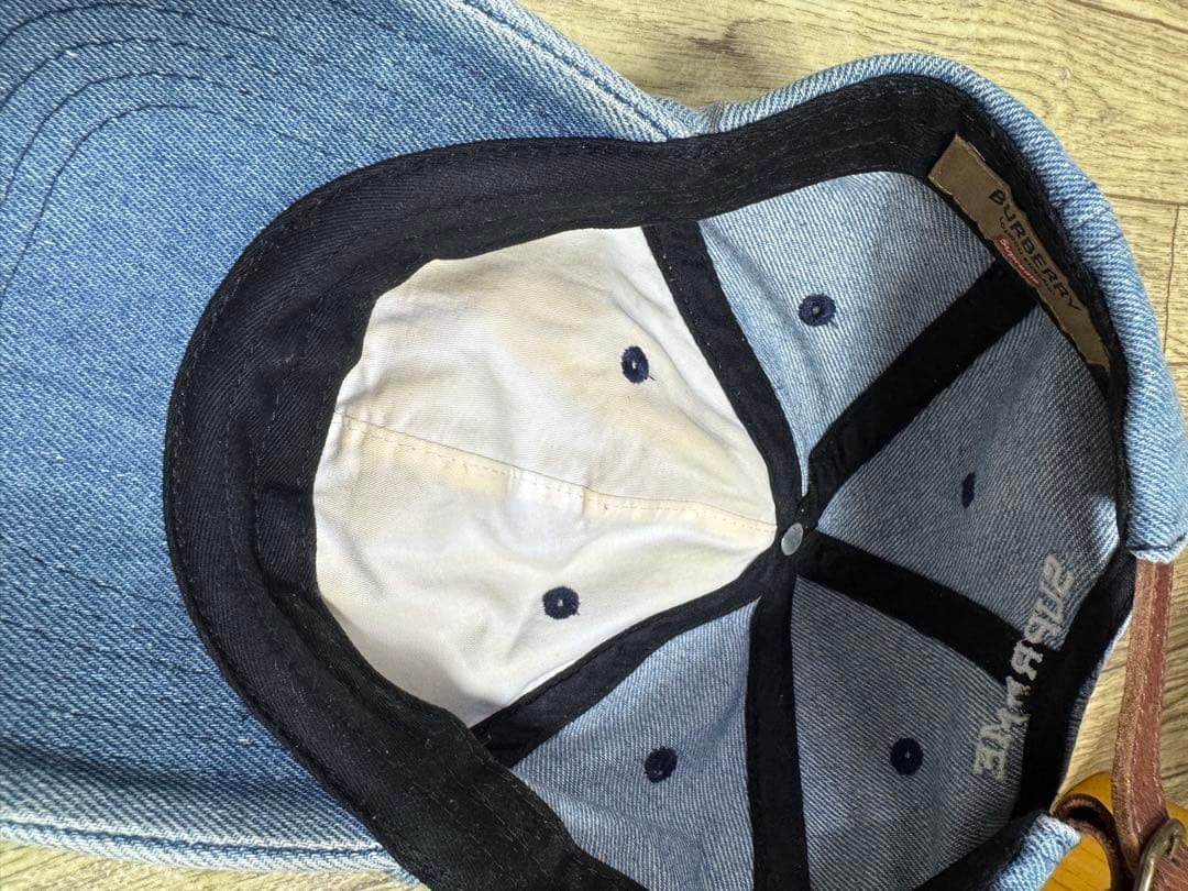 Burberry Supremeデニム キャップ