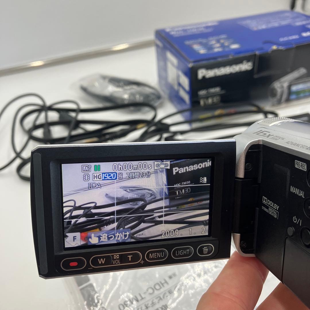 超美品　Panasonic HDC-TM30 デジタルビデオカメラ 本体
