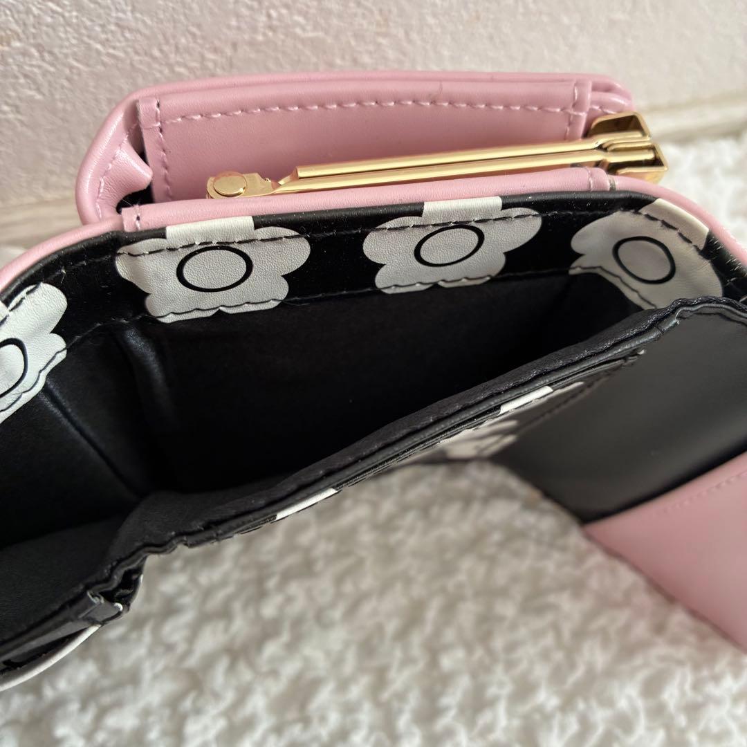 未使用✨️MARY QUANT ミニーマウス がま口三つ折り財布 ピンク デイジー