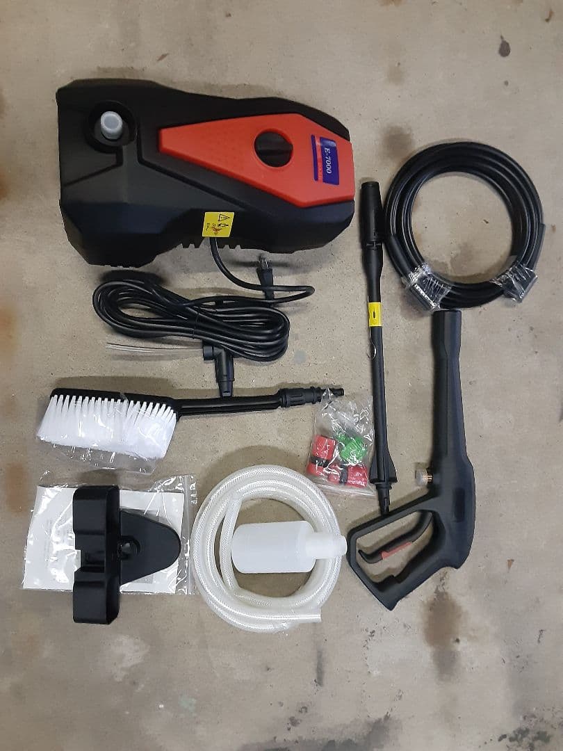小型高圧洗浄機　新品