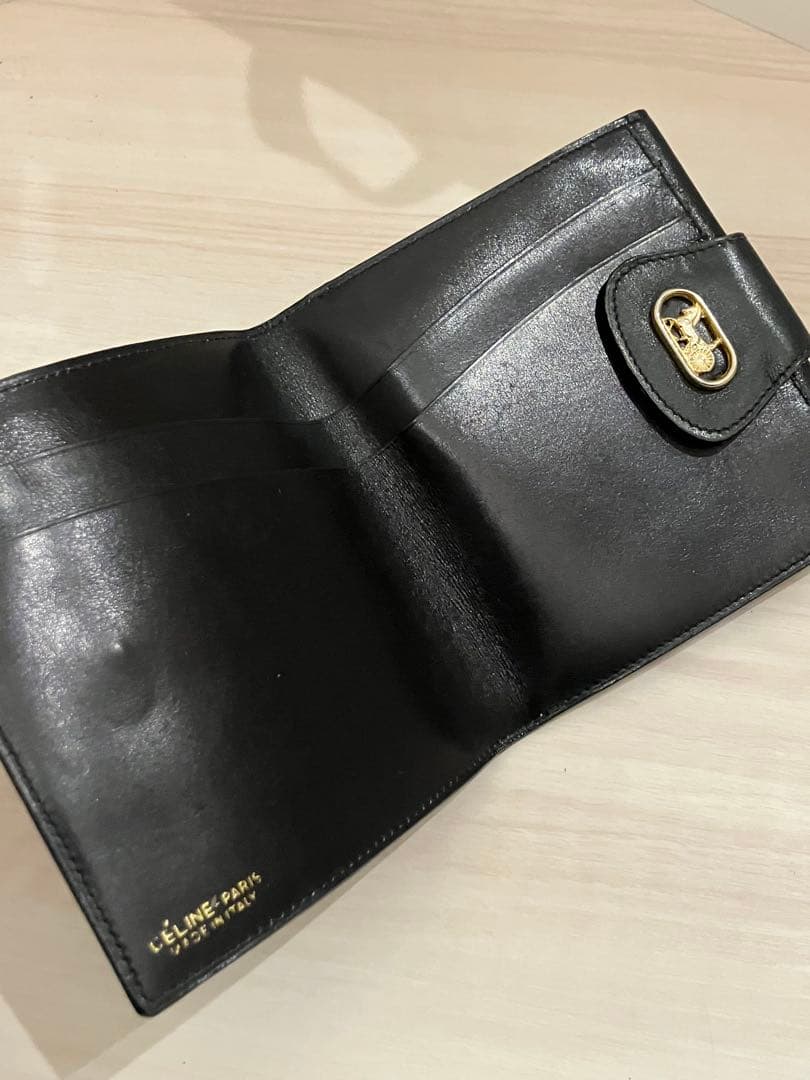 希少　CELINE 馬車ロゴ　ブラック　レザー　二つ折り財布　ウォレット